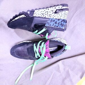 Steve Madden Black and Green Patterned Sneakers